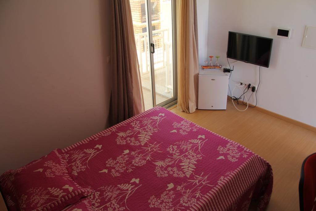Apartamento Antonio Praia Bagian luar foto